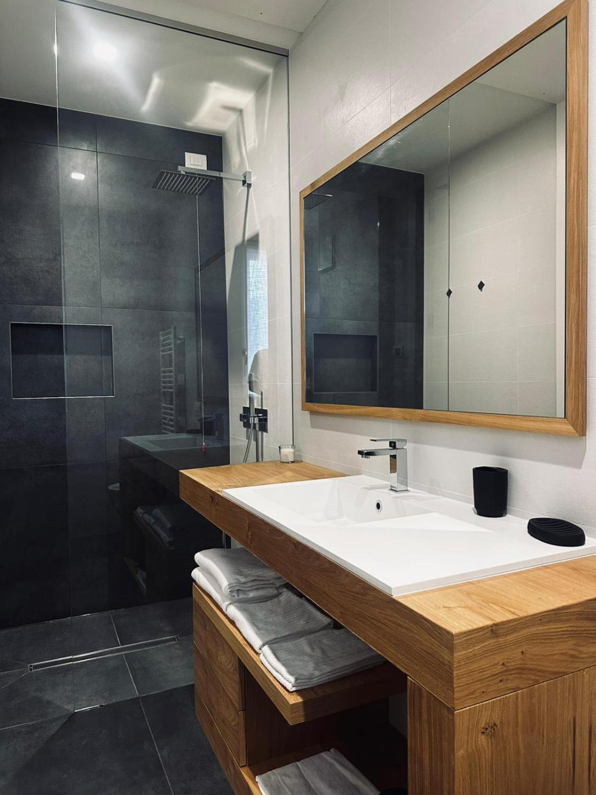 Ad Suite Apartment Riva del Garda Dış mekan fotoğraf